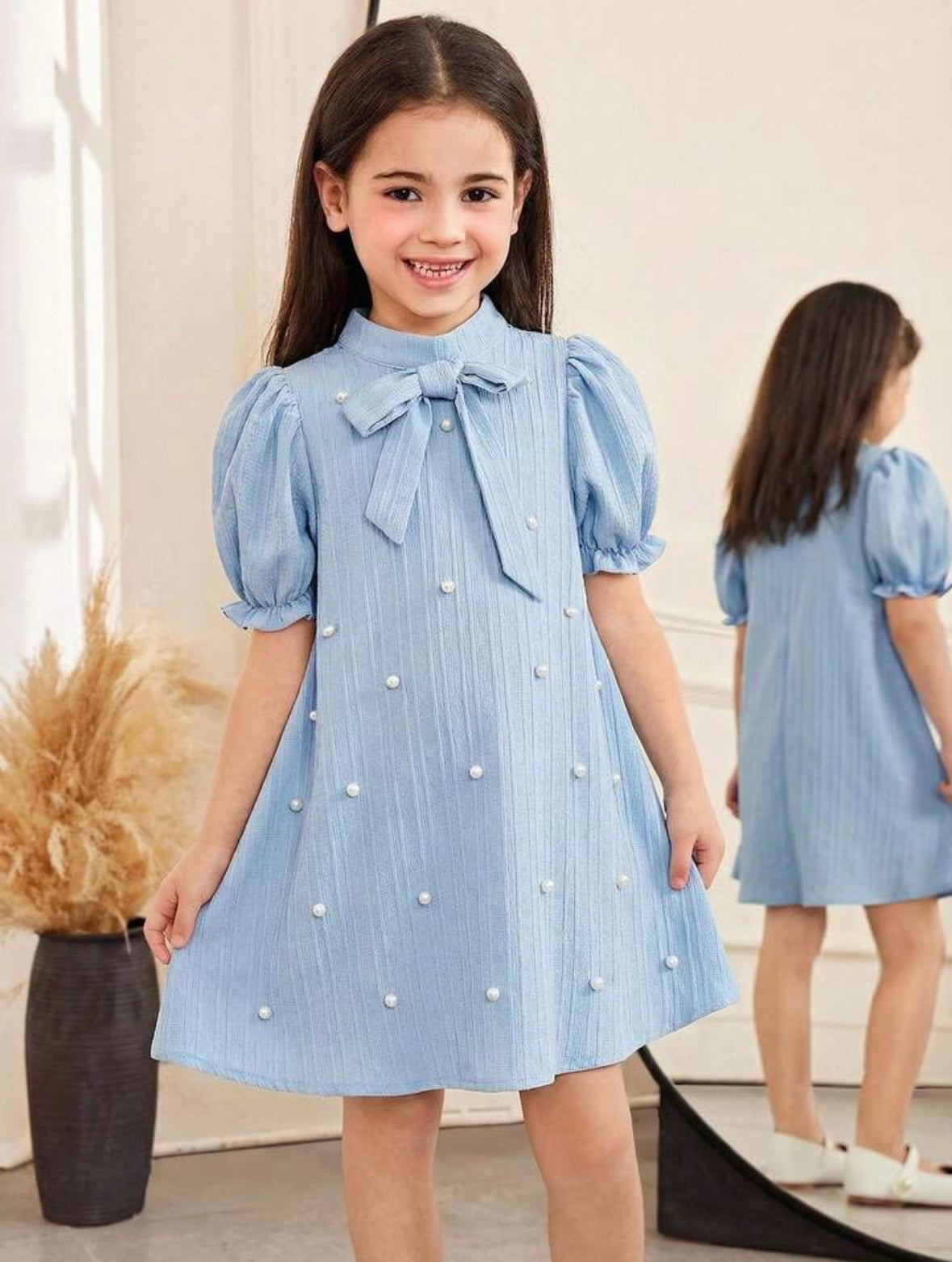 Vestido sólido de textura tejida con mangas abullonadas ajustadas, decorado con un gran lazo