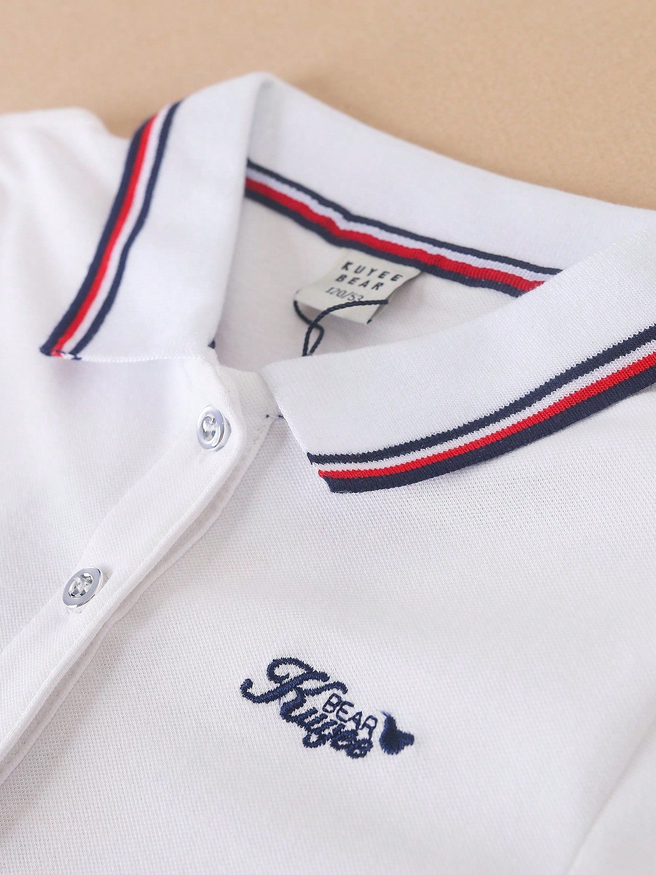Vestido Tipo Polo Blanco Con Bordado Para Niña
