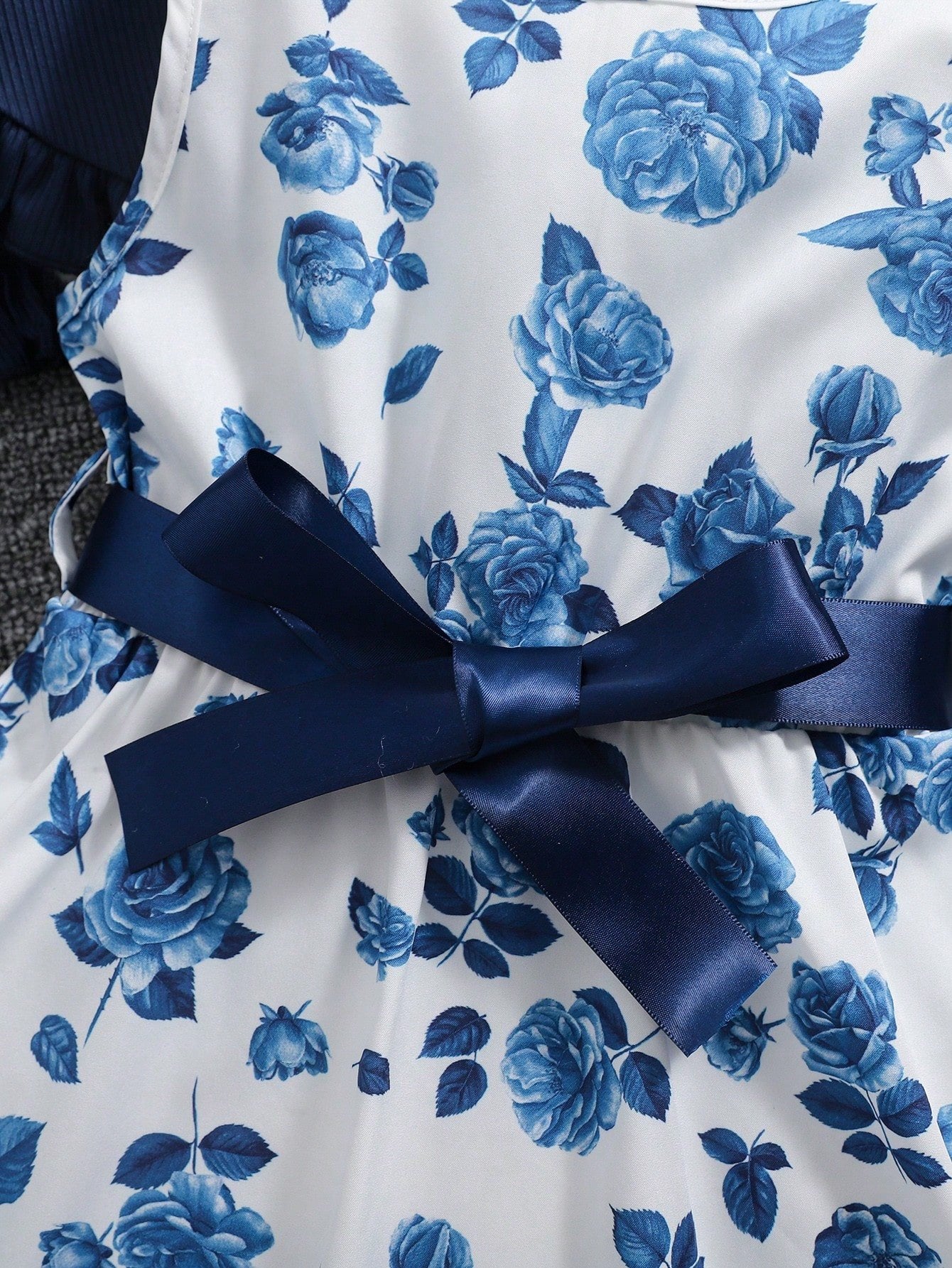 Conjunto Floral Azul Con Vestido Y Cárdigan Para Niña