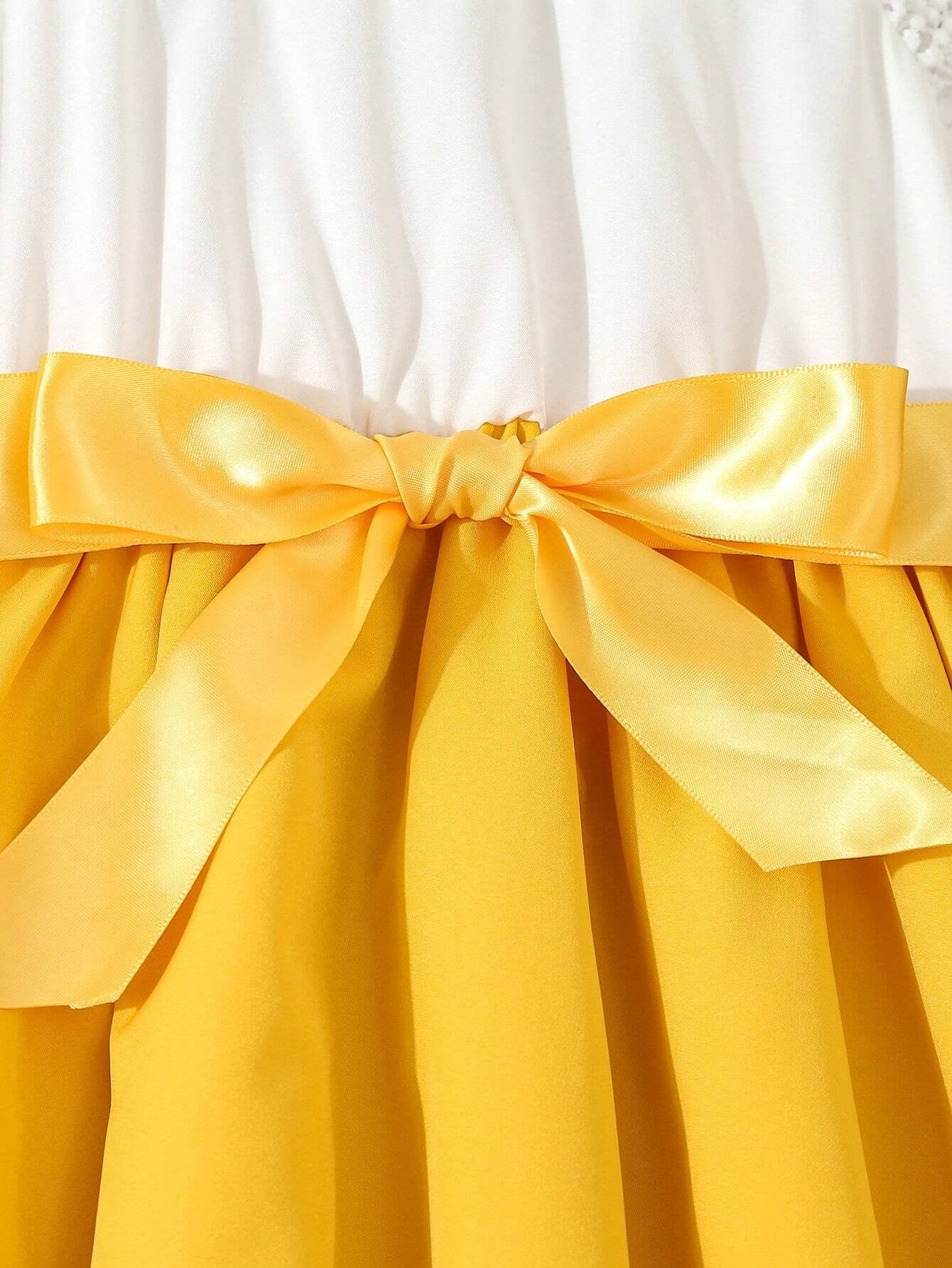 Vestido Amarillo Para Niña Con Encaje En Contraste