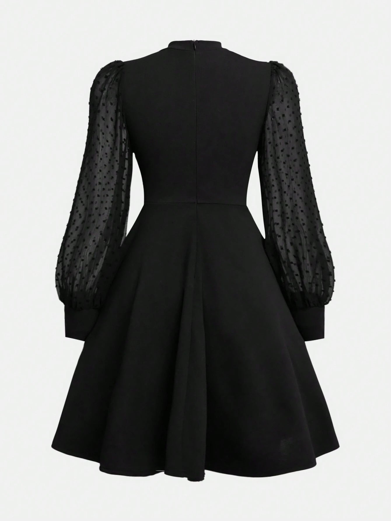 Vestido Negro Con Mangas De Gasa Y Botones Dorados Para Niña