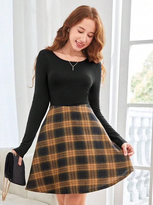 Vestido Negro Con Falda Cuadros Para Niña Estilo A Línea