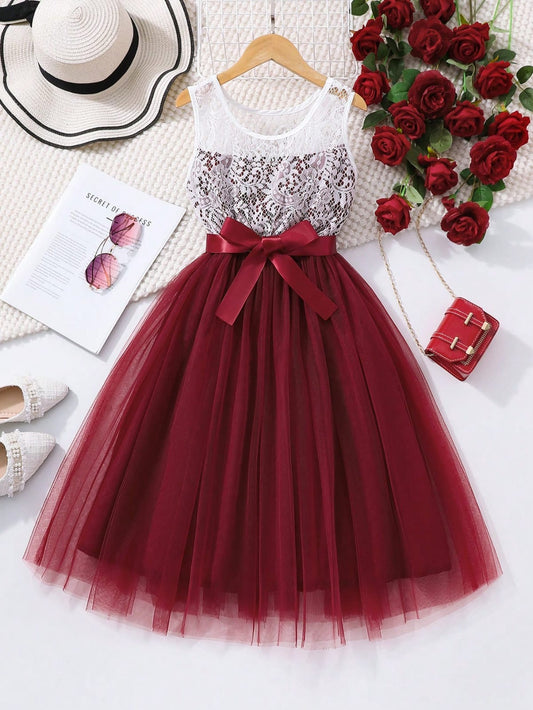 Vestido elegante y dulce con contraste de color y encaje