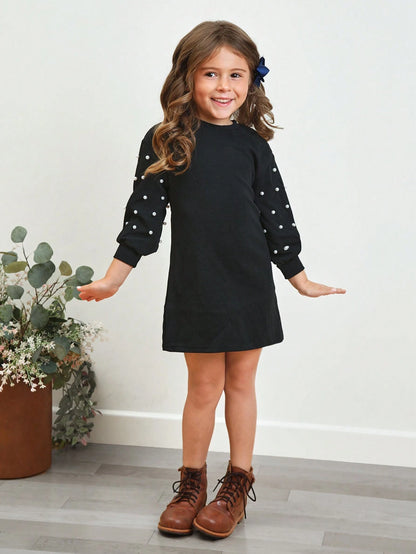 Vestido Negro para Niñas con Manga Obispo y Detalles de Perlas