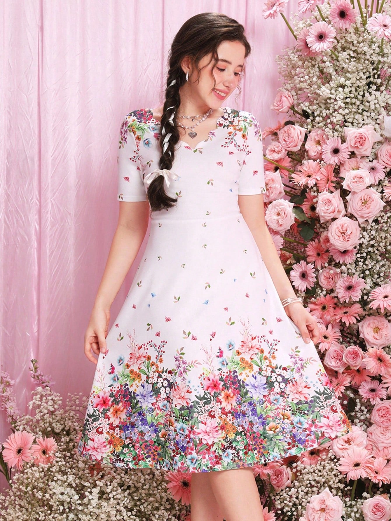 Vestido Blanco Con Estampado Floral Para Niña