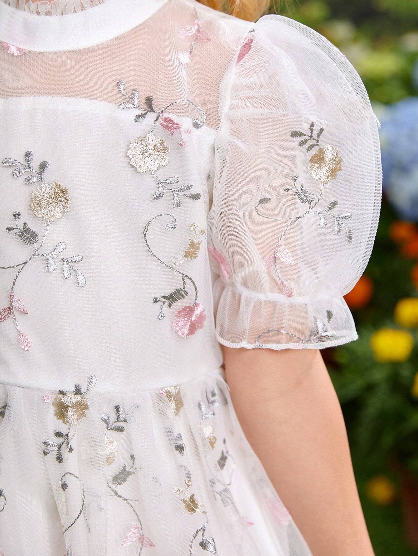 Vestido Blanco Con Bordado Floral Y Manga Farol Para Niña