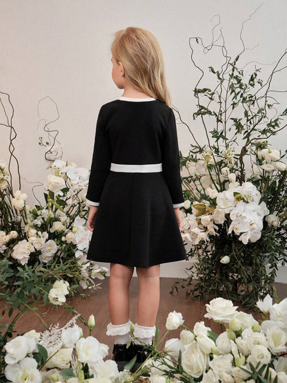 Vestido Negro Elegante De Niña Con Botones