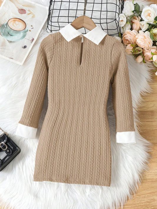 Vestido Tejido Beige con Cuello Contraste Para Niña