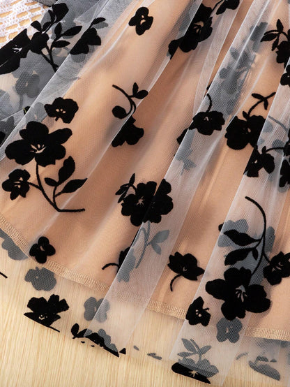 Vestido Negro Con Falda De Tul Bordado Para Niña