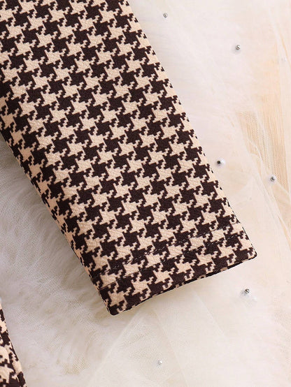 Vestido Café Con Estampado Pata De Gallo Para Niña