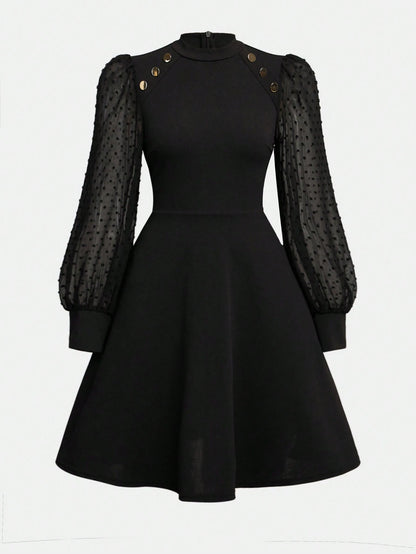 Vestido Negro Con Mangas De Gasa Y Botones Dorados Para Niña