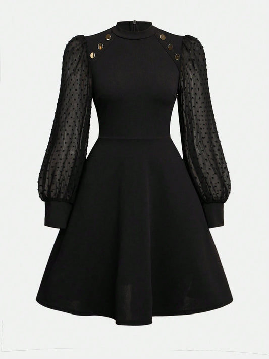 Vestido Negro Con Mangas De Gasa Y Botones Dorados Para Niña