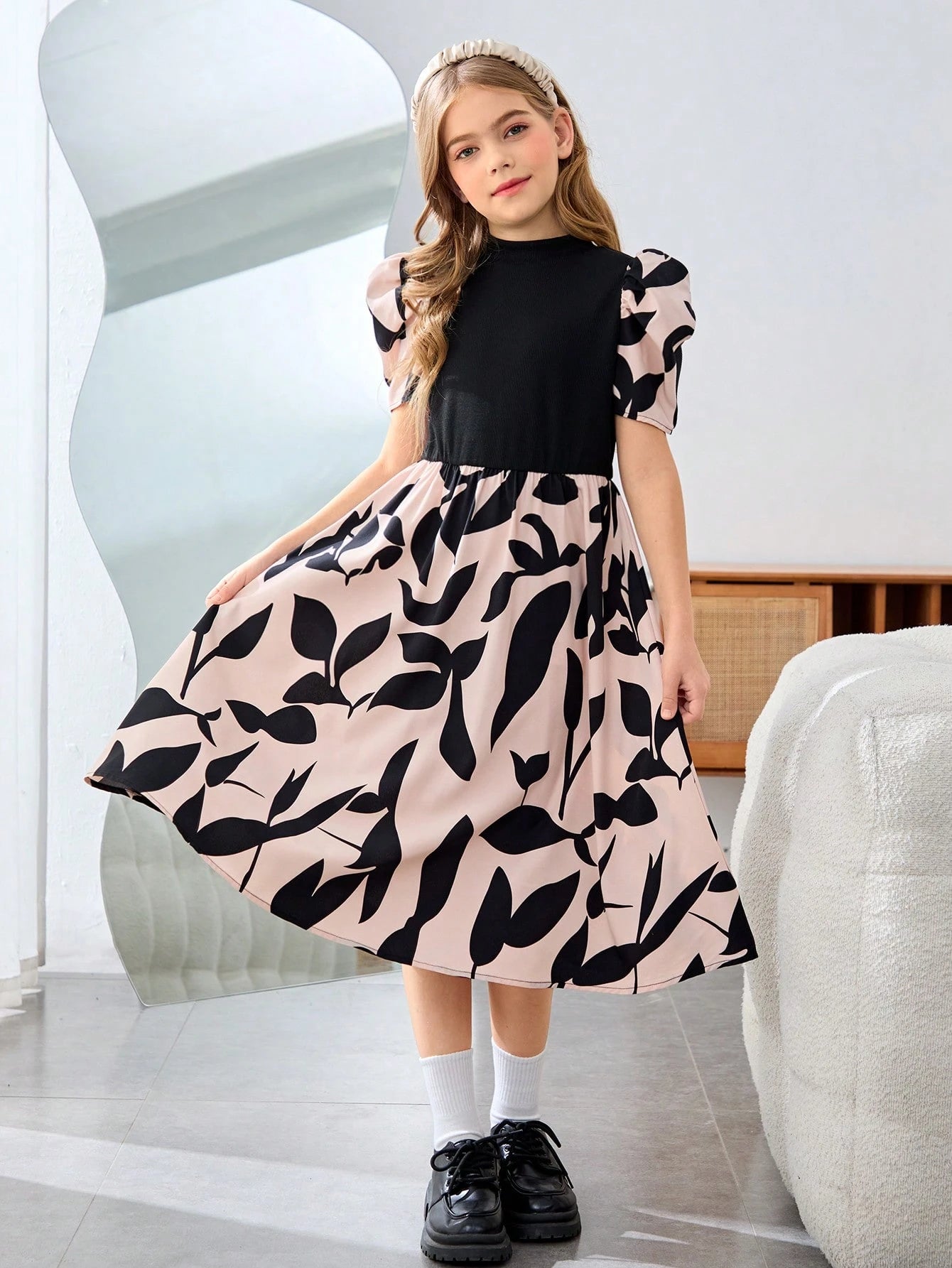 Vestido Elegante Negro Con Estampado De Hojas Para Niña