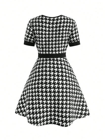Vestido Clásico Con Botones Dorados Para Niña