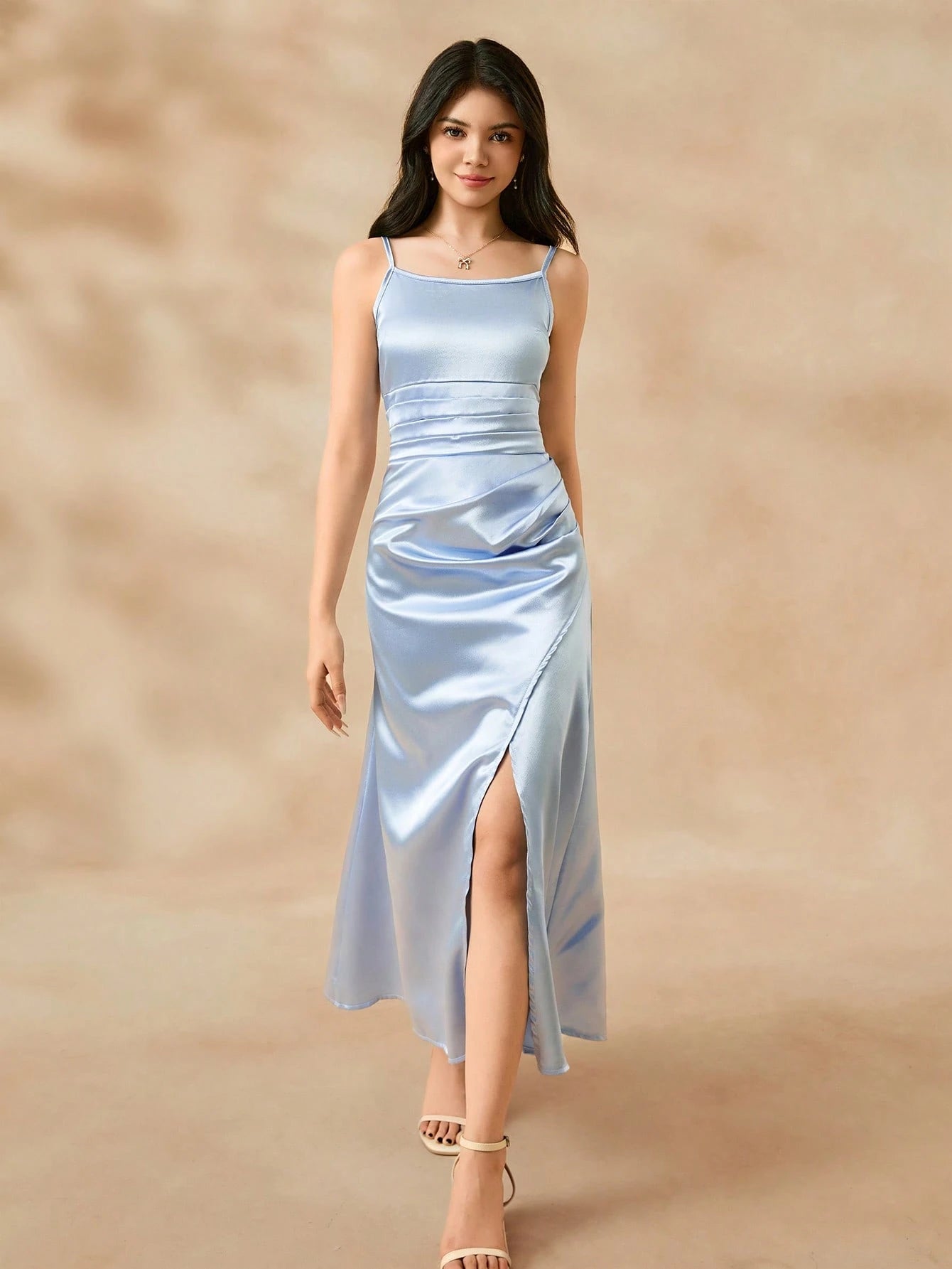 Vestido Azul Largo Con Abertura Y Tirantes Finos Para Niña