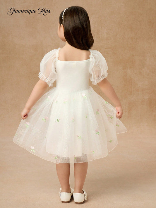 Vestido Blanco Con Flores Bordadas Para Niña