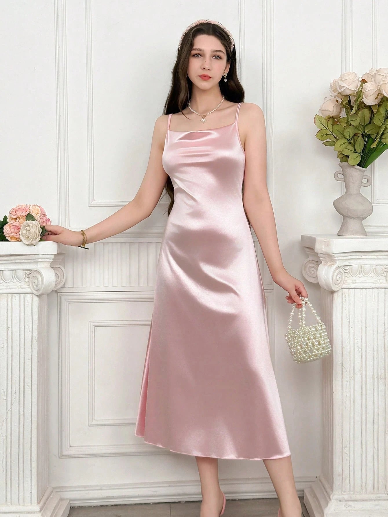 Vestido Rosa Largo De Satén Con Tirantes Finos Para Niña