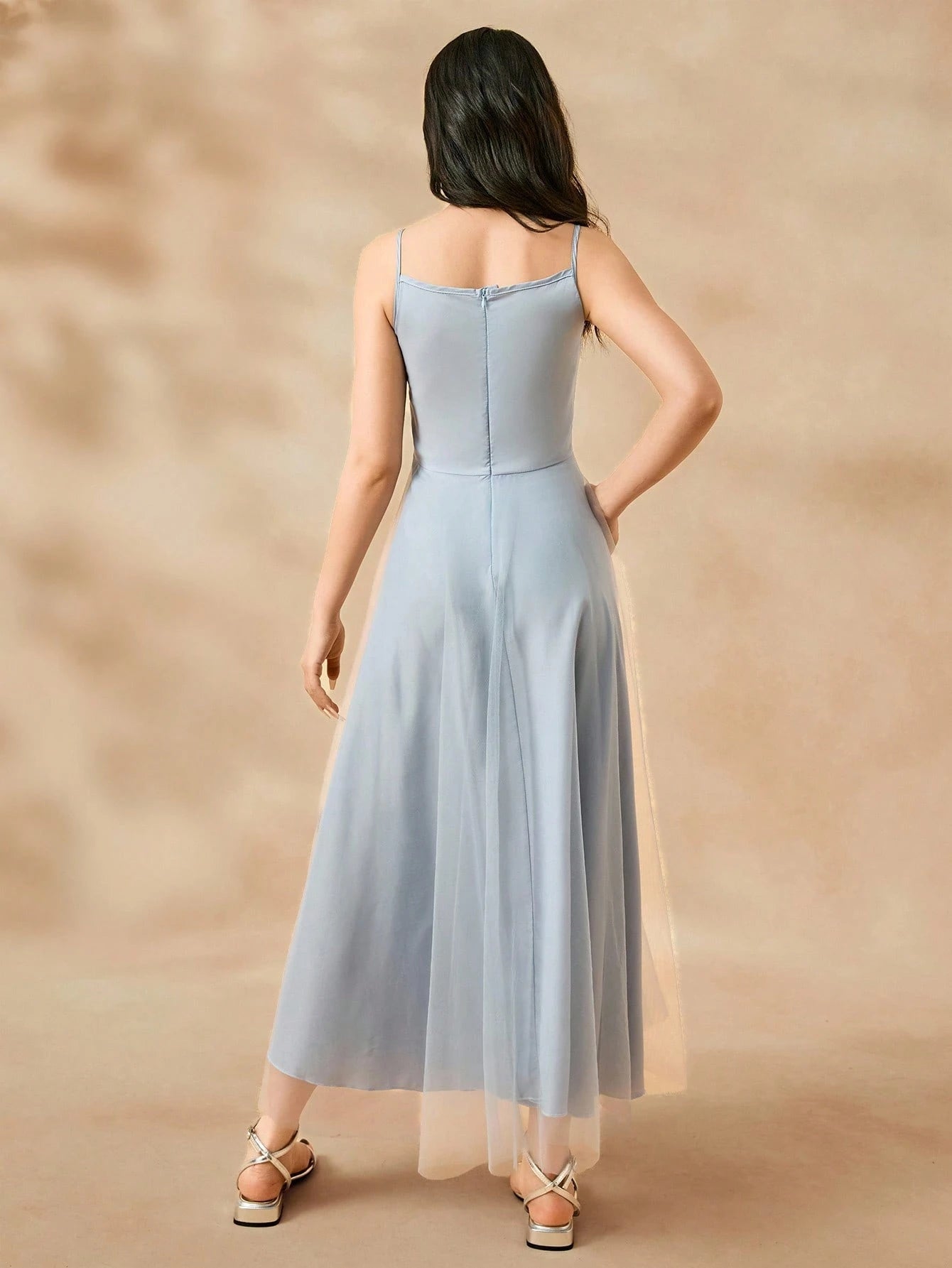 Vestido Azul Largo Con Tirantes Finos Elegante