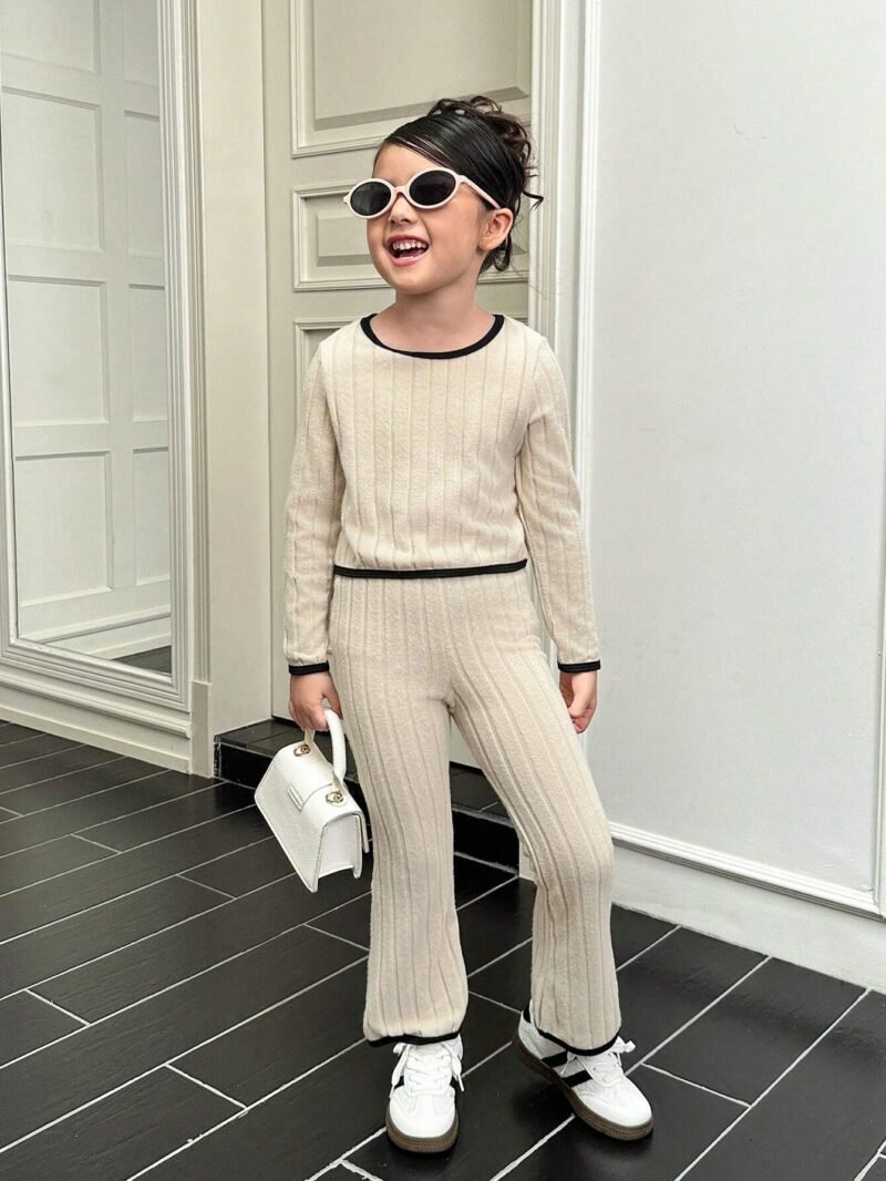 Conjunto Beige Acanalado Para Niña