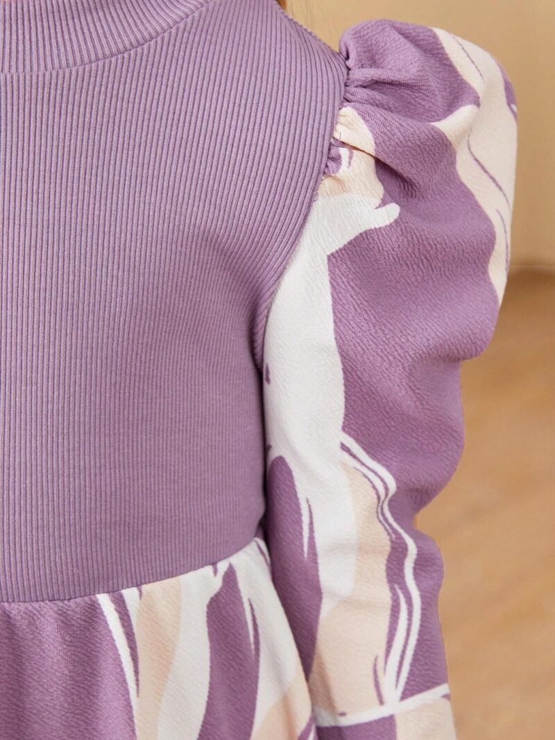 Vestido Morado Con Estampado Floral Y Manga Abullonada Para Niña - Imagen 4