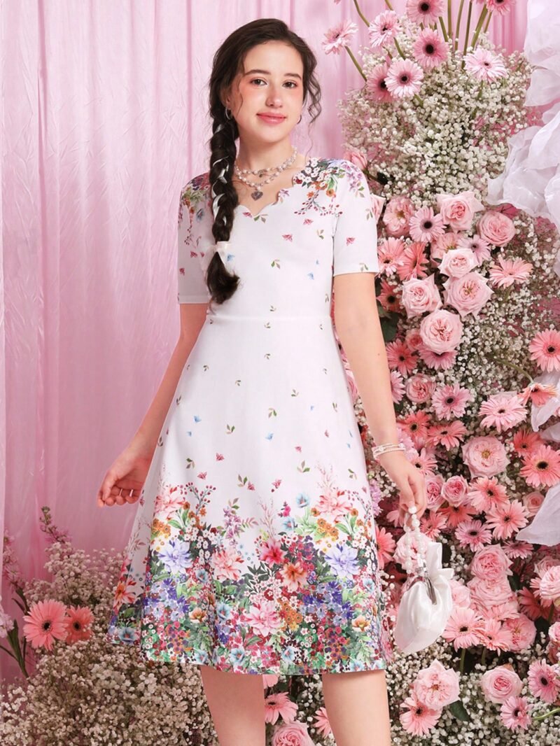 Vestido Blanco Con Estampado Floral Para Niña