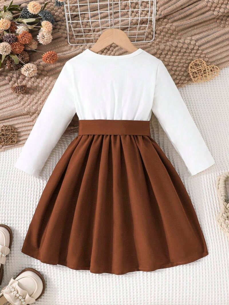 Vestido Blanco Con Moño Marrón Y Corazones Para Niña - Imagen 2