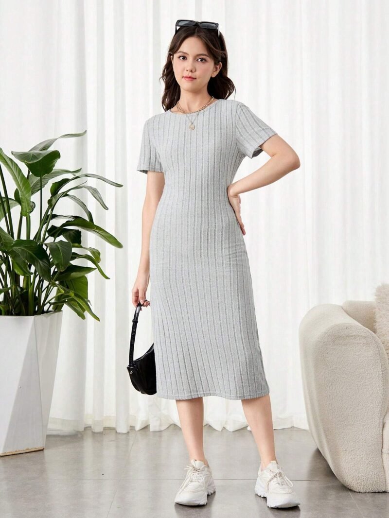 Vestido Largo Gris Casual Para Niña Con Aberturas Laterales - Imagen 3