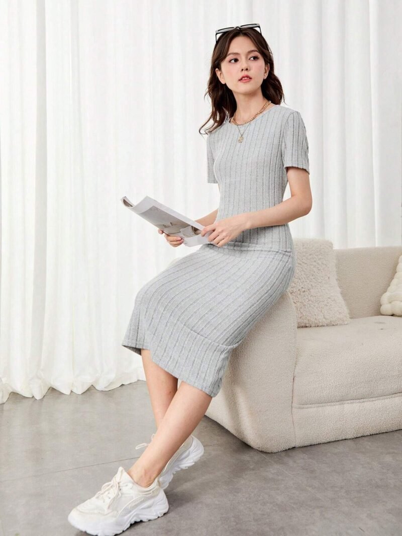 Vestido Largo Gris Casual Para Niña Con Aberturas Laterales - Imagen 4