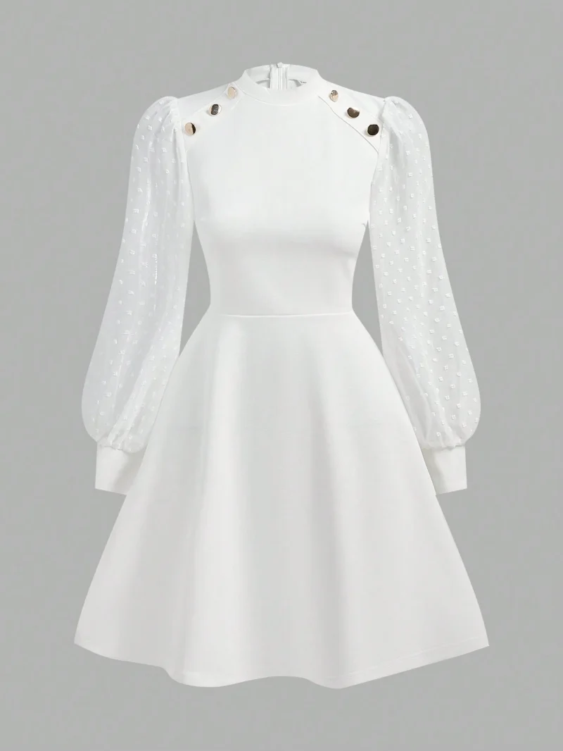 Vestido Blanco Elegante Con Manga Larga Y Cuello Alzado Para Niña
