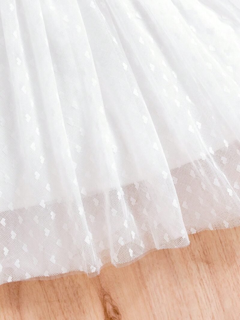Vestido Blanco Para Niña Con Corazones De Tul Bordado Y Lazo De Satén - Imagen 4