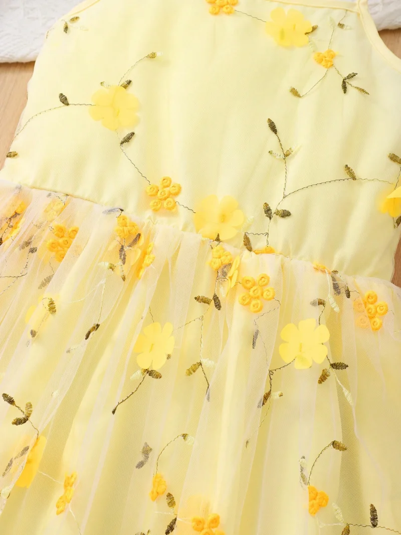 Vestido Amarillo Floral De Tirantes Elegante Para Niña - Imagen 3