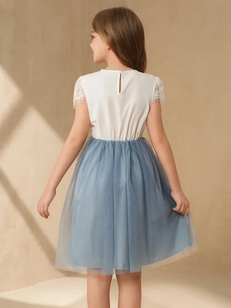 Vestido Azul Con Encaje Para Niña Con Falda De Tul - Imagen 4